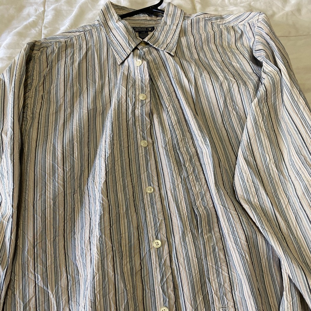 XL guess distressed button down